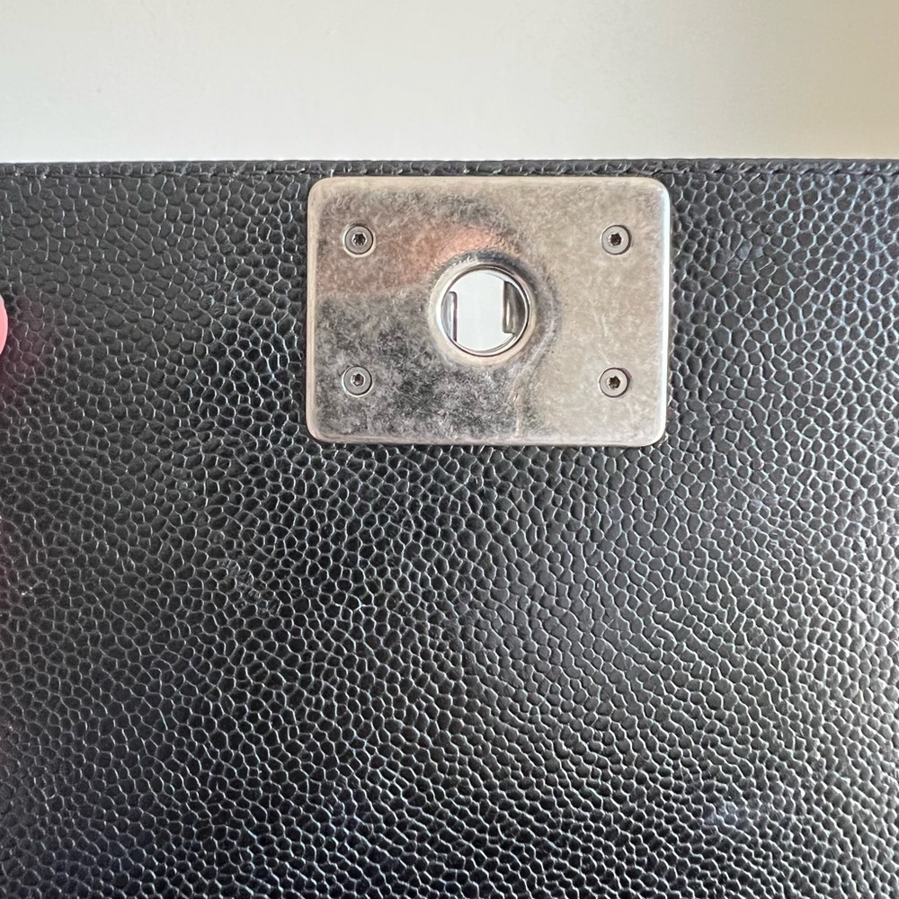 Authentic Chanel small boy bag. - Picture 6 of 8